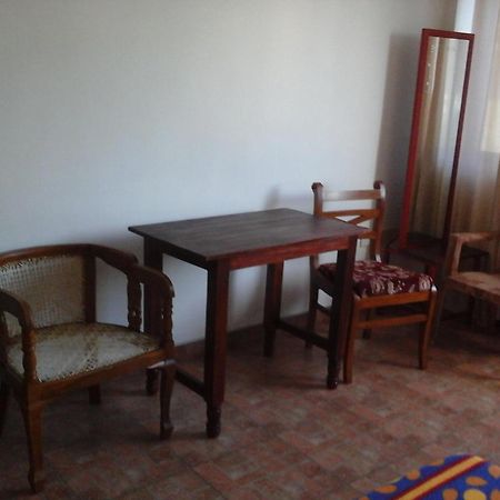 Majestic Tourist Hotel Kandy Extérieur photo