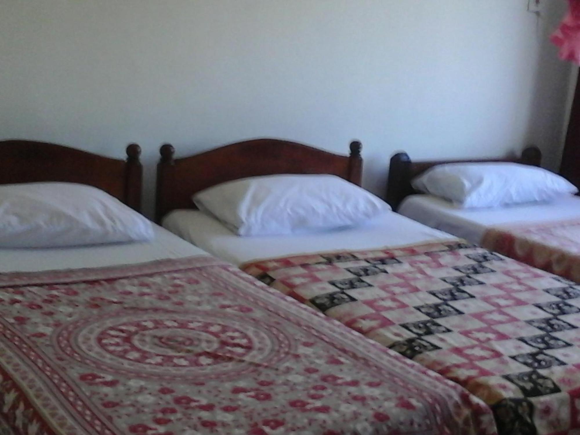 Majestic Tourist Hotel Kandy Extérieur photo