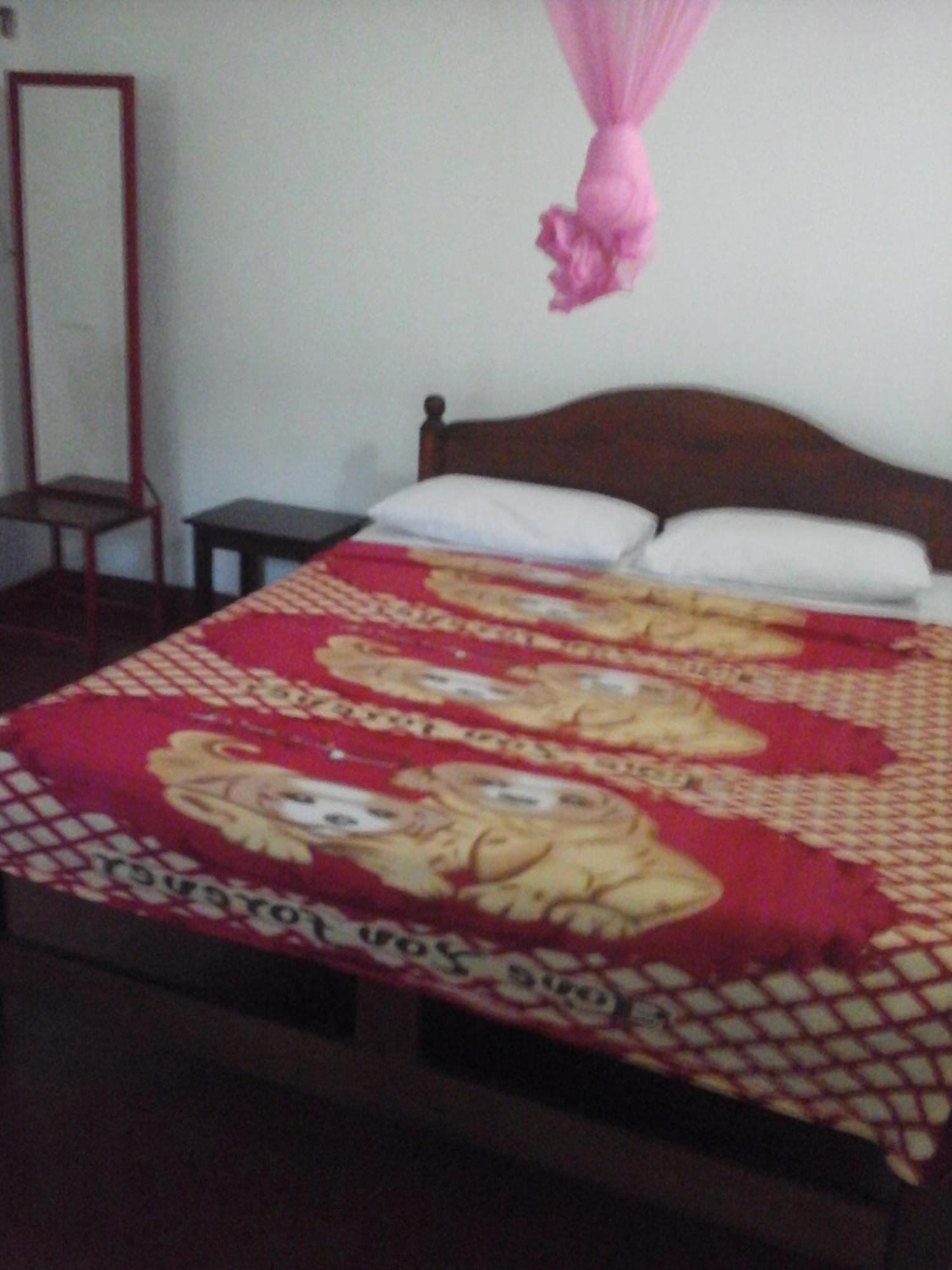 Majestic Tourist Hotel Kandy Extérieur photo