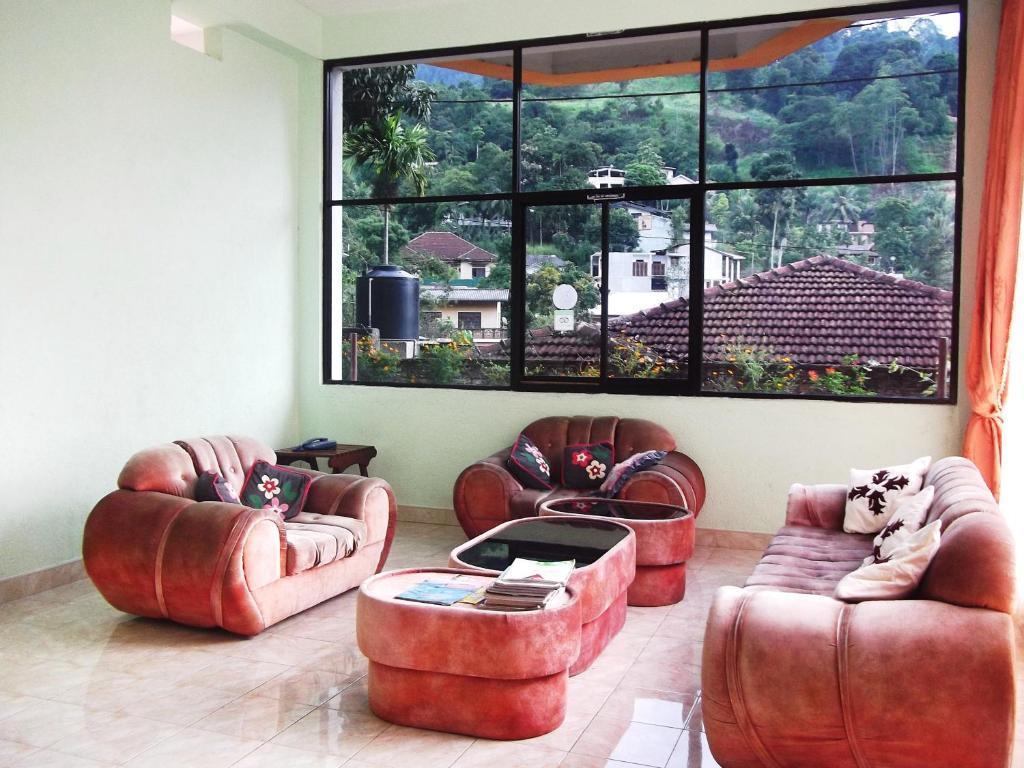 Majestic Tourist Hotel Kandy Extérieur photo