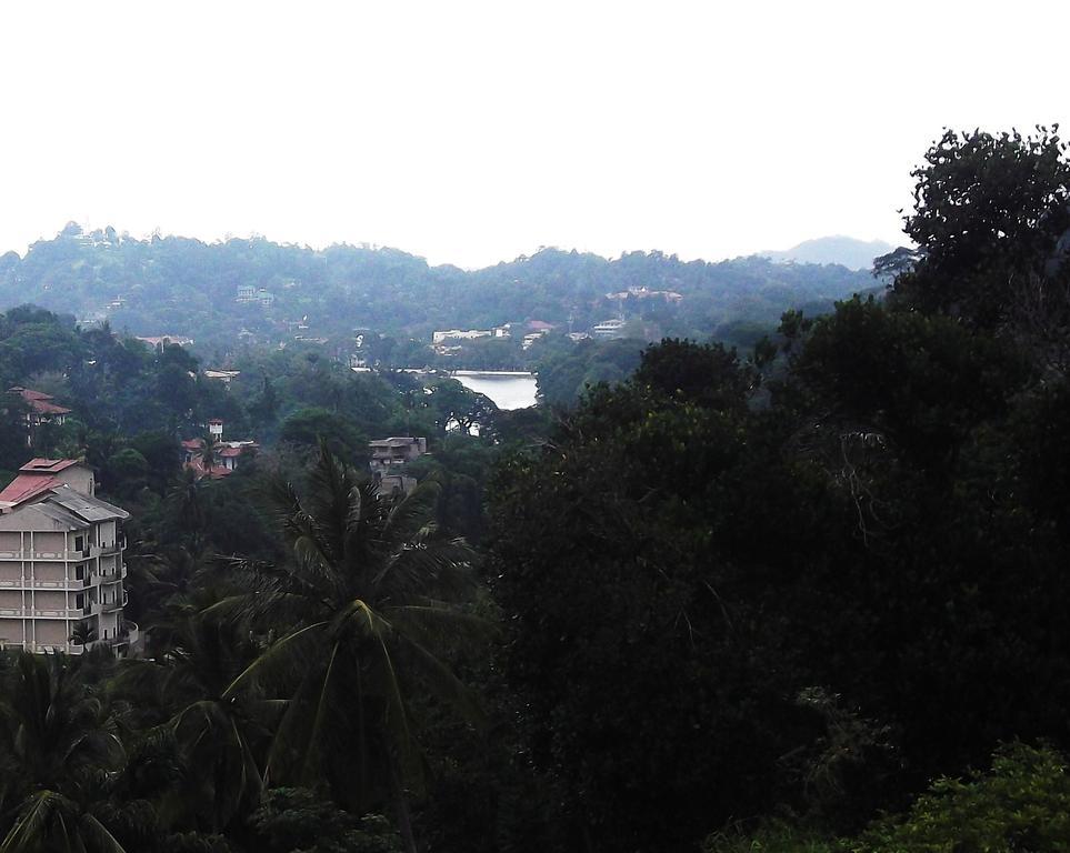 Majestic Tourist Hotel Kandy Extérieur photo